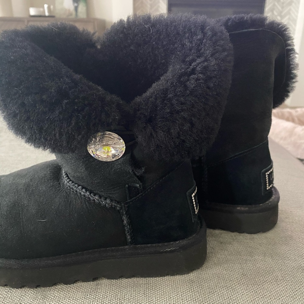Girls UGG boots EUC